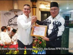 Manajemen Hotel Sunlake dapat Penghargaan PPWI Nasional